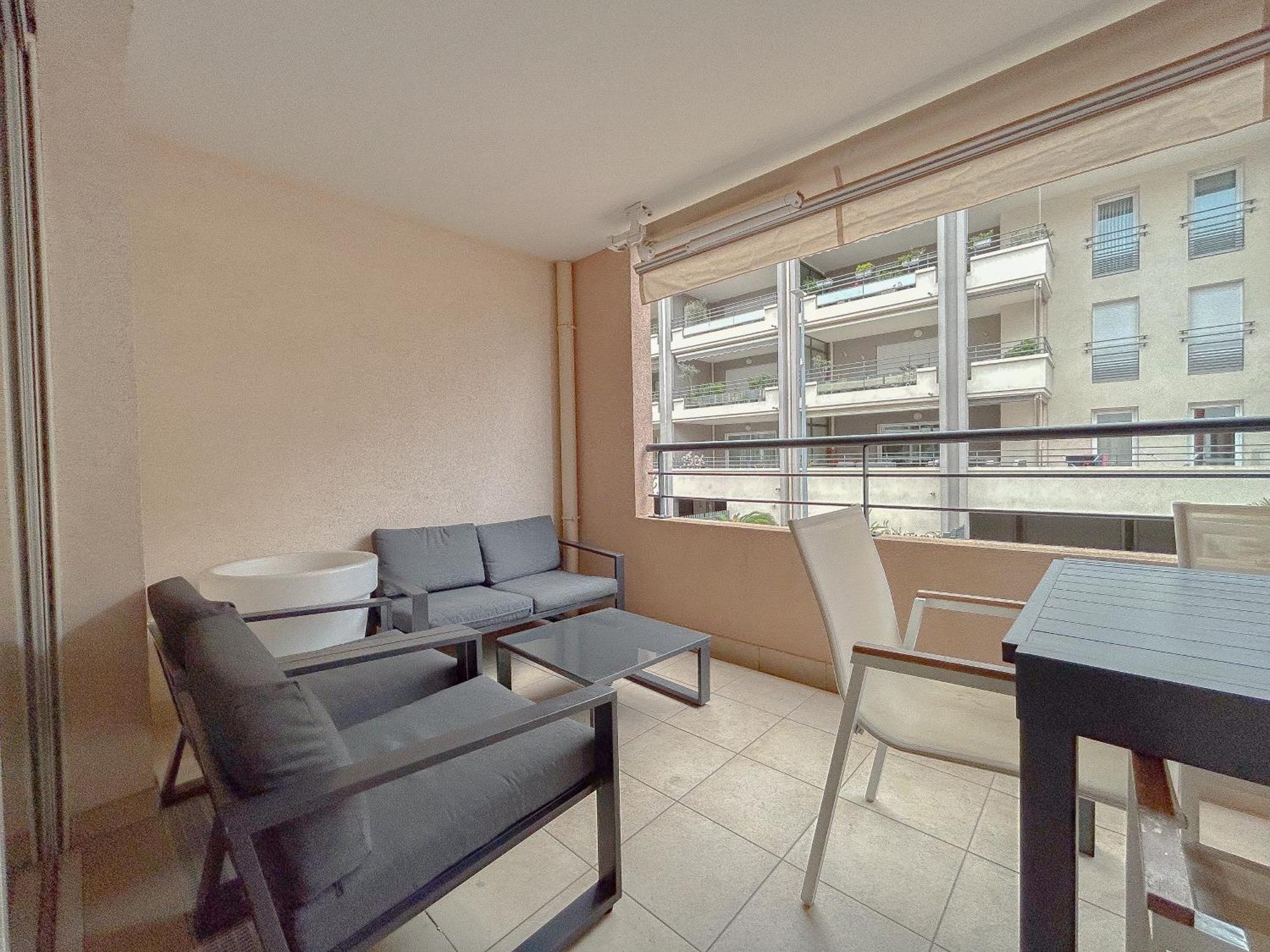 Appartement Centrale A 100 M Des Plages Rue De Provence Saint-Raphaël Exteriör bild